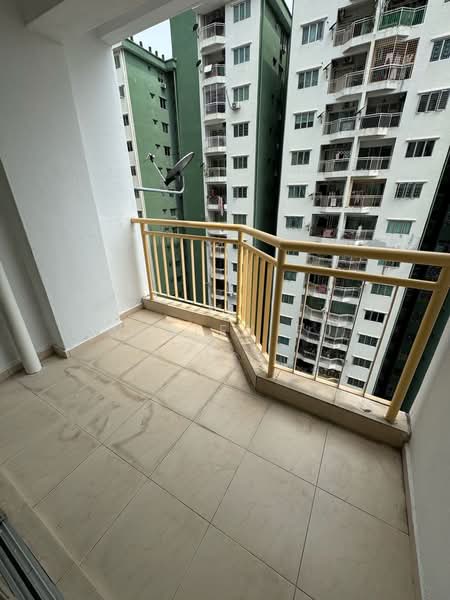 Kondominium untuk Dijual di Kepong Sentral Condominium - Wesley Fu - Balcony - PropertyGuru.com.my