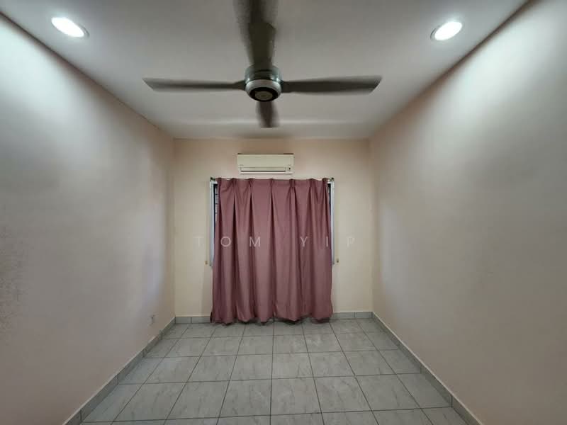 2-storey Terraced House for Sale in Taman Sri Putra Mas (Sungai Buloh) - Tom Yip - Interior - PropertyGuru.com.my