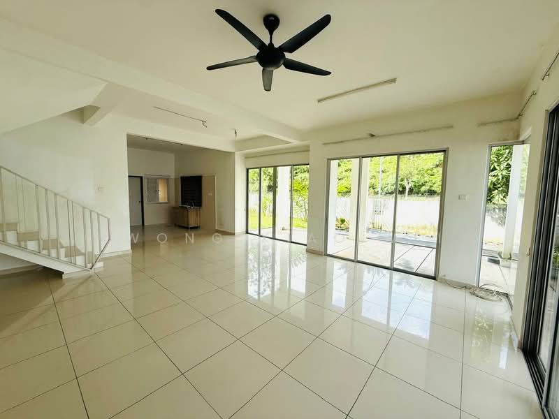 Rumah Teres 2 Tingkat untuk Dijual di Bandar Tasik Puteri (Rawang) - Kwong Xiao Wei - Living Room - PropertyGuru.com.my