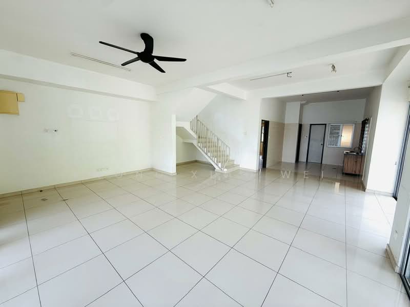 Rumah Teres 2 Tingkat untuk Dijual di Bandar Tasik Puteri (Rawang) - Kwong Xiao Wei - Living Room - PropertyGuru.com.my