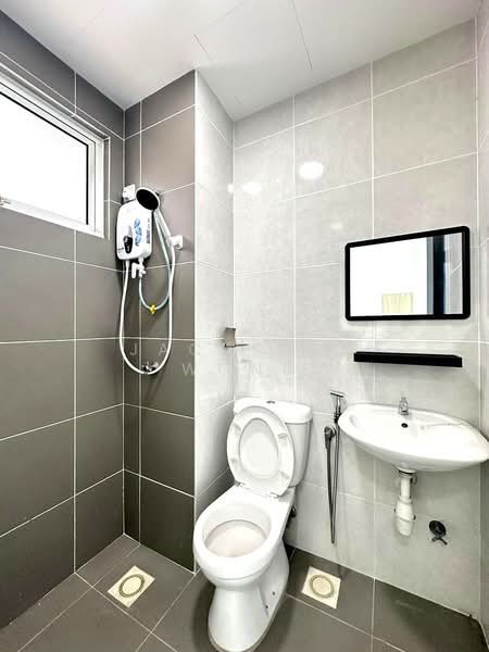 Servis Apartment untuk Disewa di Saville D'lake - Jacksley Wong - Bathroom - PropertyGuru.com.my