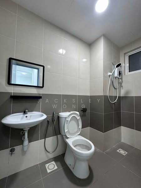 Servis Apartment untuk Disewa di Saville D'lake - Jacksley Wong - Bathroom - PropertyGuru.com.my