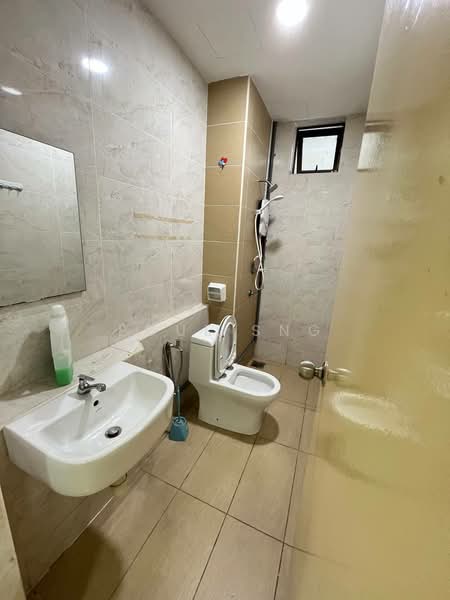 Service Residence for Rent at D'Summit Residences - Poul Sng - Bathroom - PropertyGuru.com.my