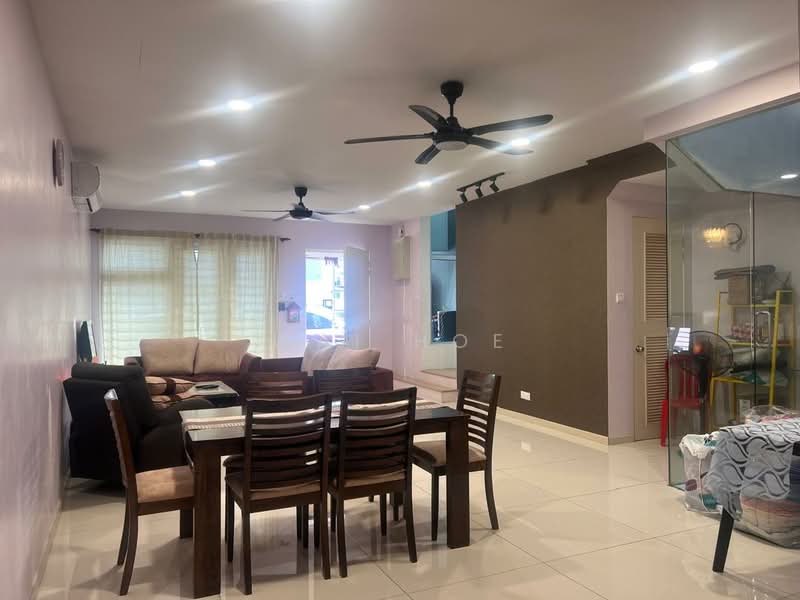 2-storey Terraced House for Sale in Bandar Putra Permai (Seri Kembangan) - Wai Hoe - Living Room - PropertyGuru.com.my