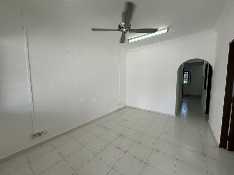 Rumah Teres 1 Tingkat untuk Dijual di Kangkar Pulai (Skudai) - Max Yee - Living Room - PropertyGuru.com.my
