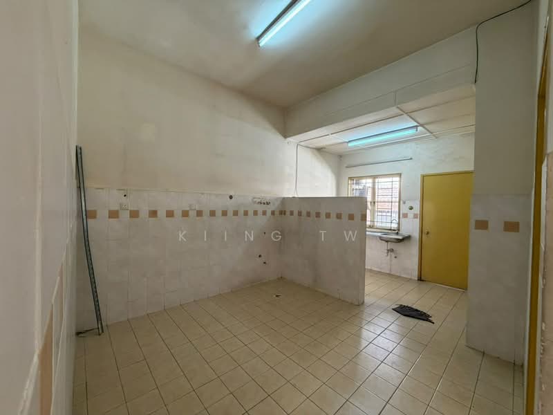 2-storey Terraced House for Sale in Fortune Park Kepong (Kepong) - Kiing TW - Kitchen - PropertyGuru.com.my