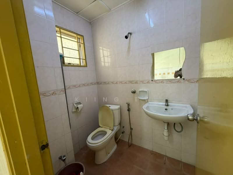 2-storey Terraced House for Sale in Fortune Park Kepong (Kepong) - Kiing TW - Bathroom - PropertyGuru.com.my