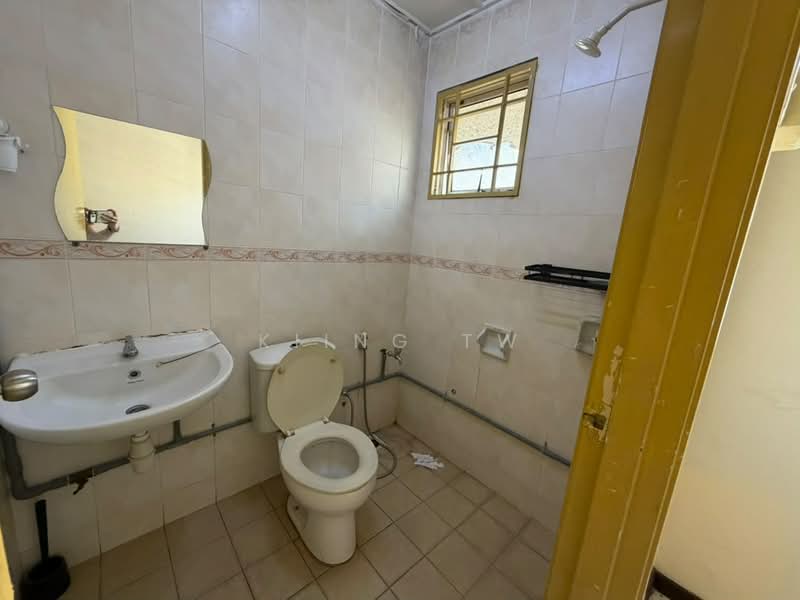 2-storey Terraced House for Sale in Fortune Park Kepong (Kepong) - Kiing TW - Bathroom - PropertyGuru.com.my