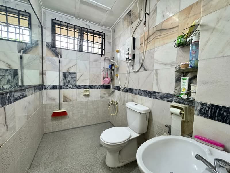 2-storey Terraced House for Sale in Taman Sri Skudai (Skudai) - Ian Chua - Bathroom - PropertyGuru.com.my