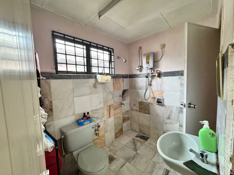2-storey Terraced House for Sale in Taman Sri Skudai (Skudai) - Ian Chua - Bathroom - PropertyGuru.com.my
