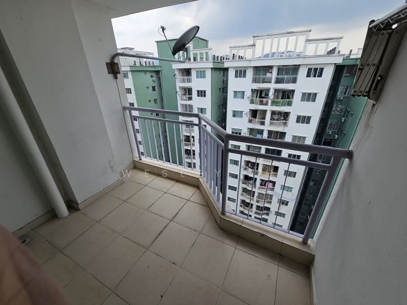 Kondominium untuk Dijual di Kepong Sentral Condominium - Wesley Fu - Balcony - PropertyGuru.com.my