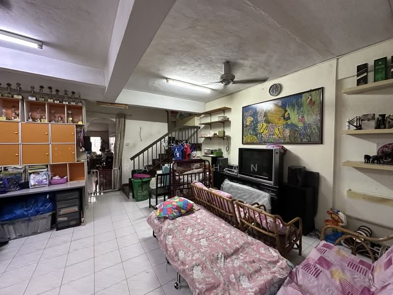 Rumah Teres 2 Tingkat untuk Dijual di Taman Muda (Ampang) - Ray Chan - Living Room - PropertyGuru.com.my