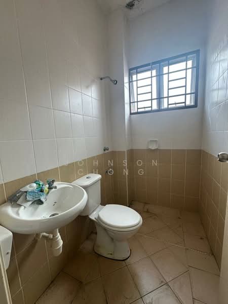 2-storey Terraced House for Sale in Taman Seri Austin (Tebrau) - Johnson Chong - Bathroom - PropertyGuru.com.my
