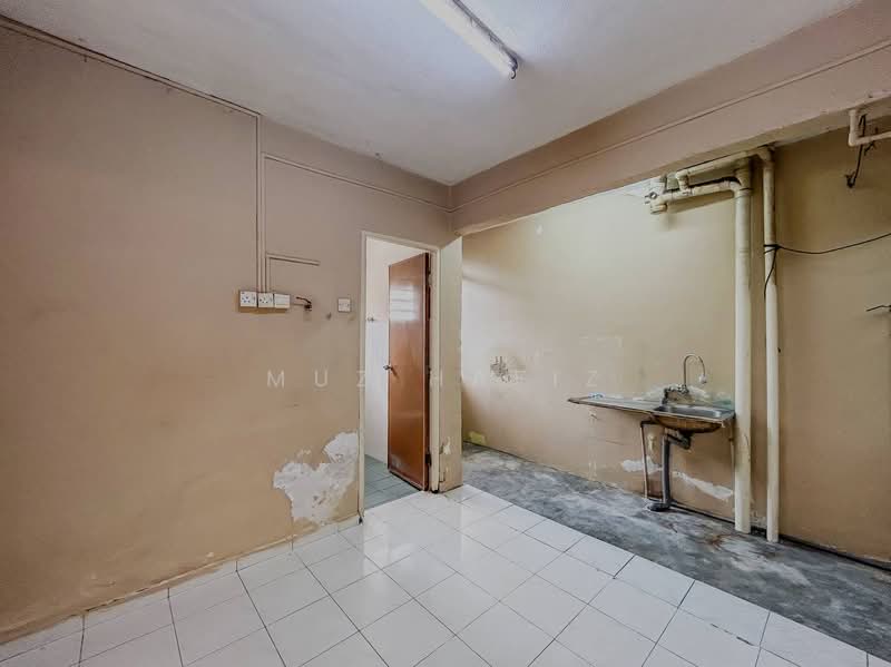 Pangsapuri untuk Dijual di Petaling Utama PJS 1/50 - Muz Hafiz - PropertyGuru.com.my