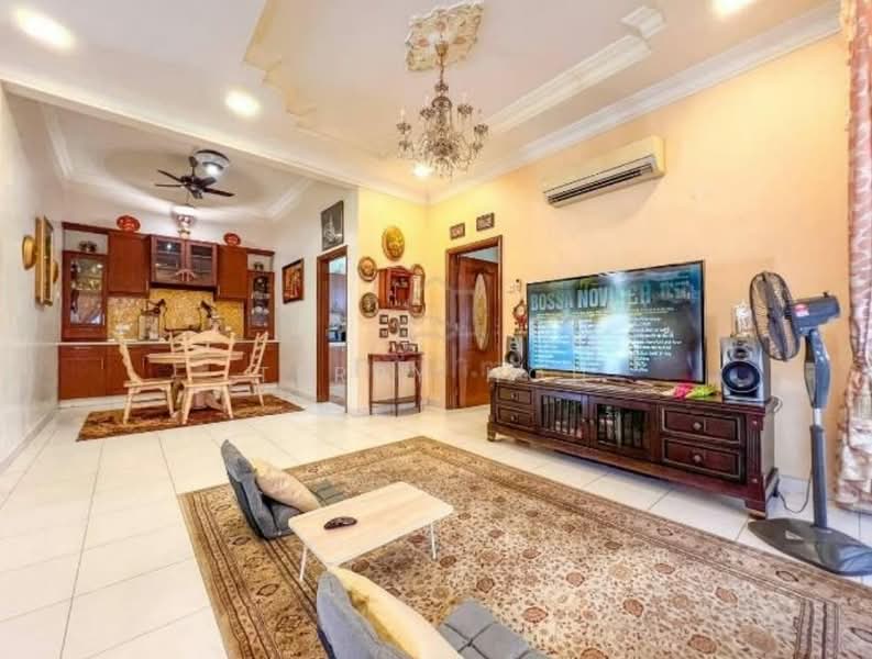 Semi-Detached House for Sale in Glenmarie Cove (Klang) - Terry Hoh - Living Room - PropertyGuru.com.my