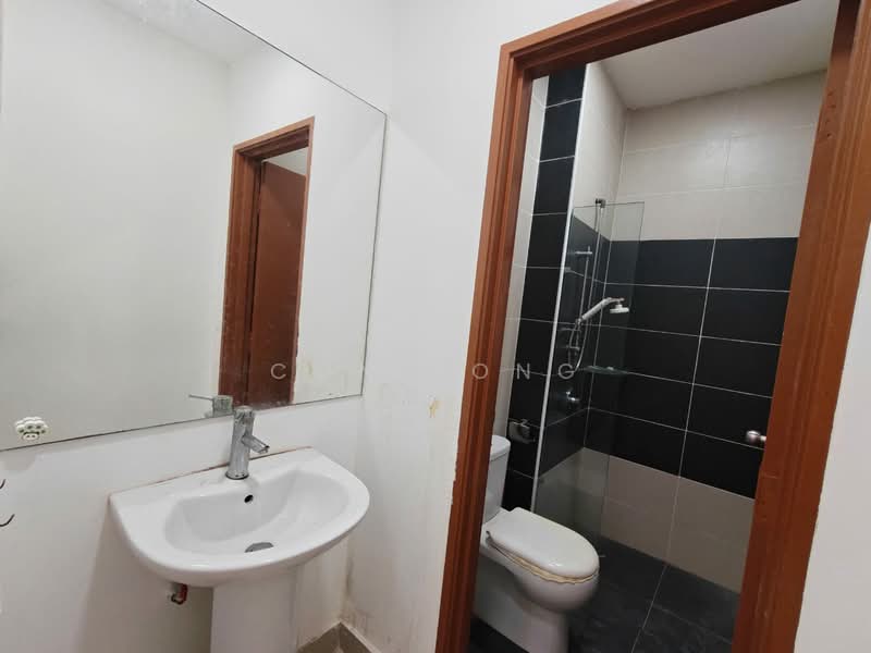 Cluster House for Sale in Skudai (Johor) - Cony Ong - Bathroom - PropertyGuru.com.my