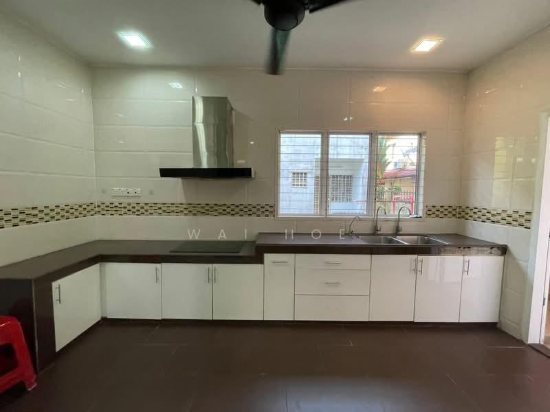 Rumah Teres 2 Tingkat untuk Dijual di Taman Puncak Jalil (Seri Kembangan) - Wai Hoe - Kitchen - PropertyGuru.com.my