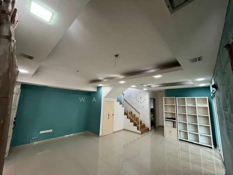 Rumah Teres 2 Tingkat untuk Dijual di Taman Puncak Jalil (Seri Kembangan) - Wai Hoe - Living Room - PropertyGuru.com.my
