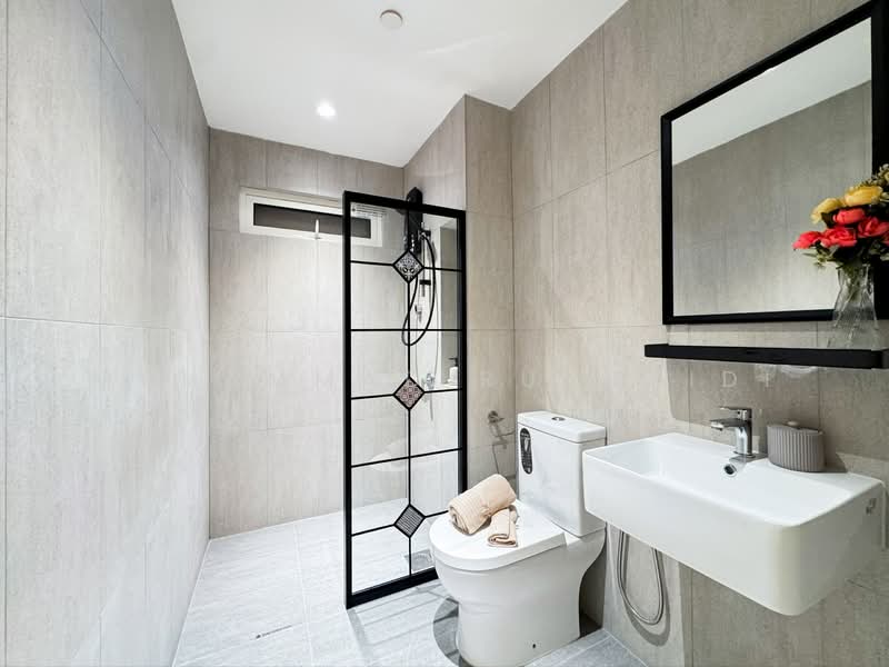 Servis Apartment untuk Dijual di Tuan Straits Residency - Muhammad Rushaidi - Bathroom - PropertyGuru.com.my
