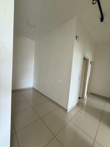 Service Residence for Sale at Pinnacle Tower - William Tay - Interior - PropertyGuru.com.my