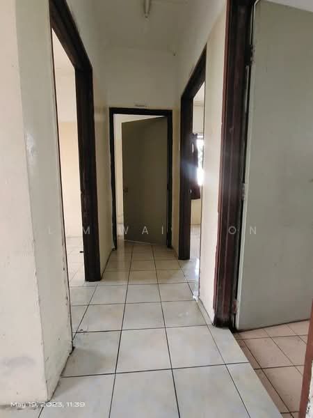 Apartment for Rent at Meru Courts - Lim Wai Leon - Corridor - PropertyGuru.com.my