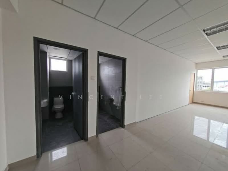 Detached Factory for Sale in Taman Industri Alam Jaya (Puncak Alam) - Vincent Lee - Bathroom - PropertyGuru.com.my
