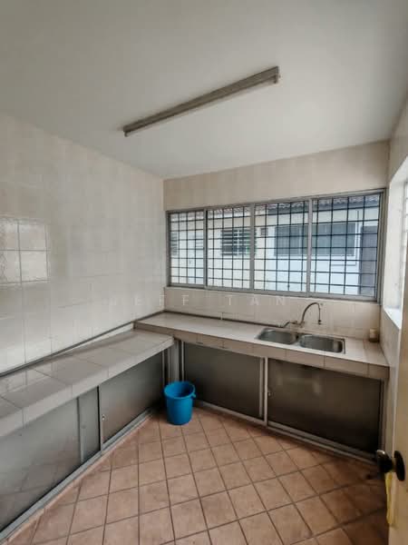 Rumah Teres 2 Tingkat untuk Disewa di Taman Desa Rishah (Ipoh) - Jeff Tan - Kitchen - PropertyGuru.com.my