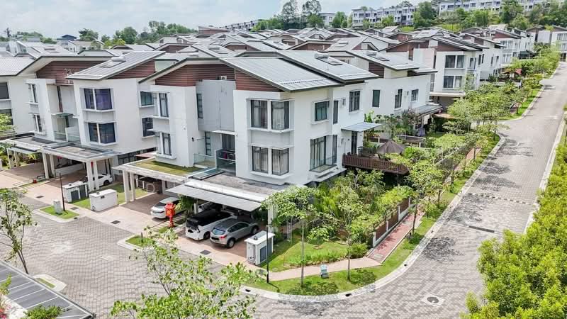 3-storey Terraced House for Sale in Seri Kembangan (Selangor) - Dinie Akmal - PropertyGuru.com.my