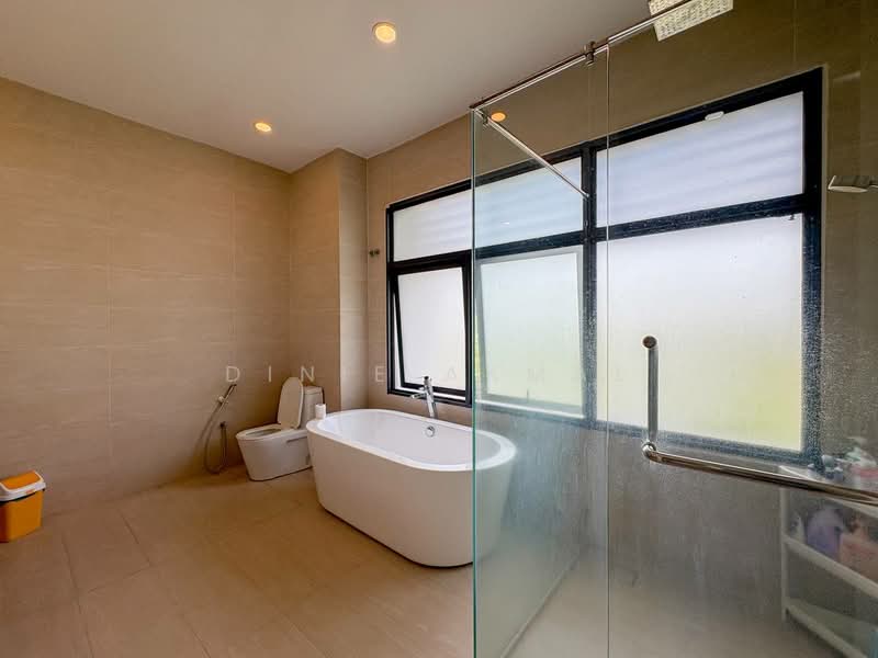 3-storey Terraced House for Sale in Seri Kembangan (Selangor) - Dinie Akmal - PropertyGuru.com.my