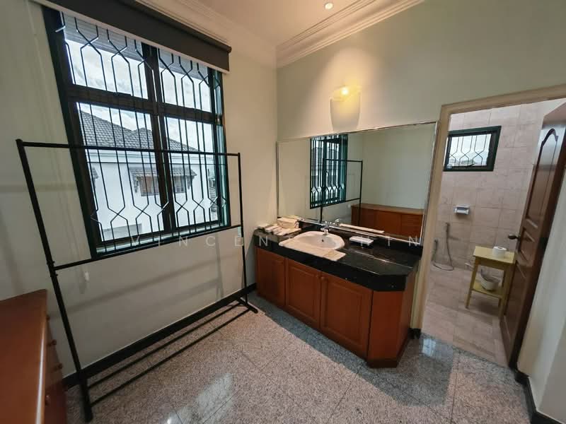 Bungalow for Sale in Taman Canning (Ipoh) - Vincent Chin - Bathroom - PropertyGuru.com.my