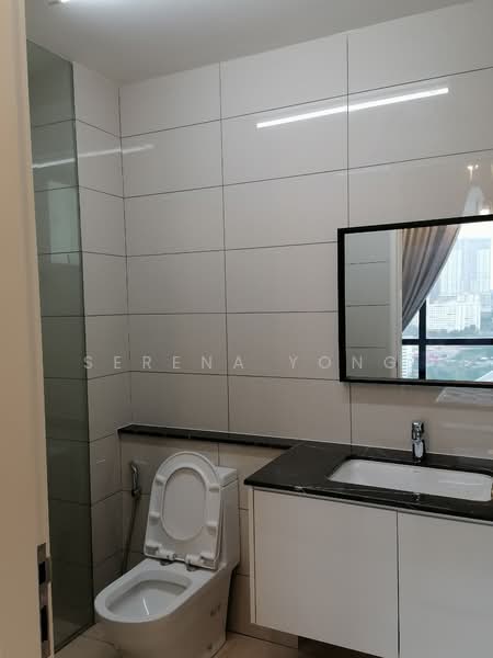 Servis Apartment untuk Disewa di The Park Sky Residence - Serena Yong - Bathroom - PropertyGuru.com.my