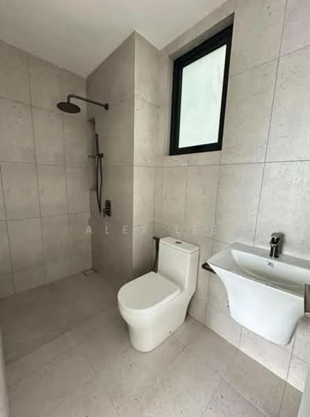 Condominium for Sale at EdgeWood Residences @ SkySanctuary - Alex Lee - Bathroom - PropertyGuru.com.my