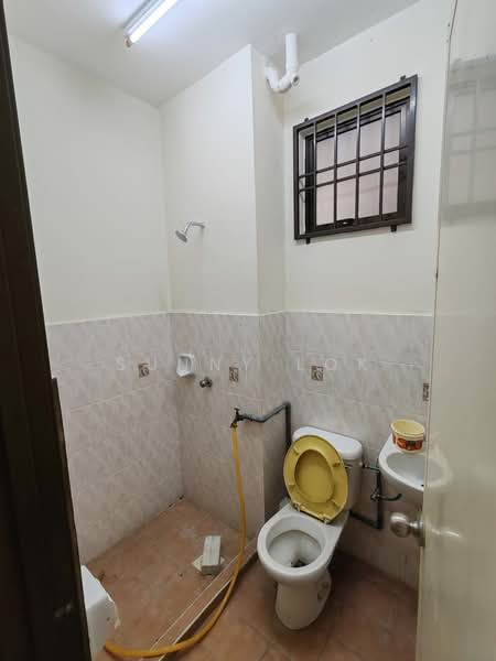 Rumah Teres 2 Tingkat untuk Dijual di Taman Idaman (Simpang Ampat) - Sunny Lok - Bathroom - PropertyGuru.com.my