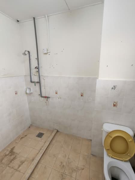 Rumah Teres 2 Tingkat untuk Dijual di Taman Idaman (Simpang Ampat) - Sunny Lok - Bathroom - PropertyGuru.com.my