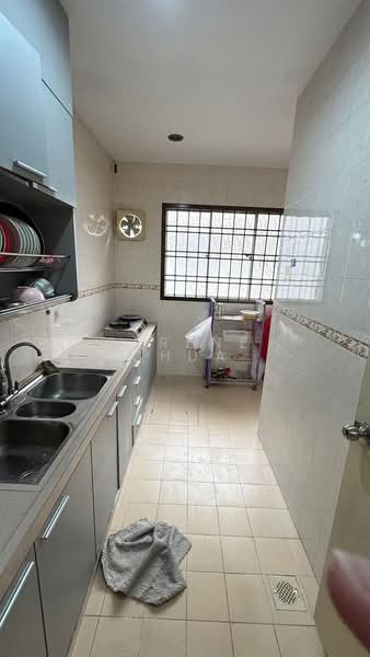 Rumah Teres 2 Tingkat untuk Dijual di Taman Setia Indah (Tebrau) - Serene Chua - Kitchen - PropertyGuru.com.my
