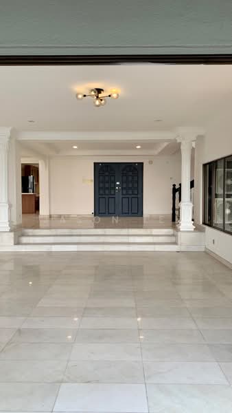 Kondominium untuk Disewa di Merak Kayangan Court - JASON LEE - Entrance - PropertyGuru.com.my