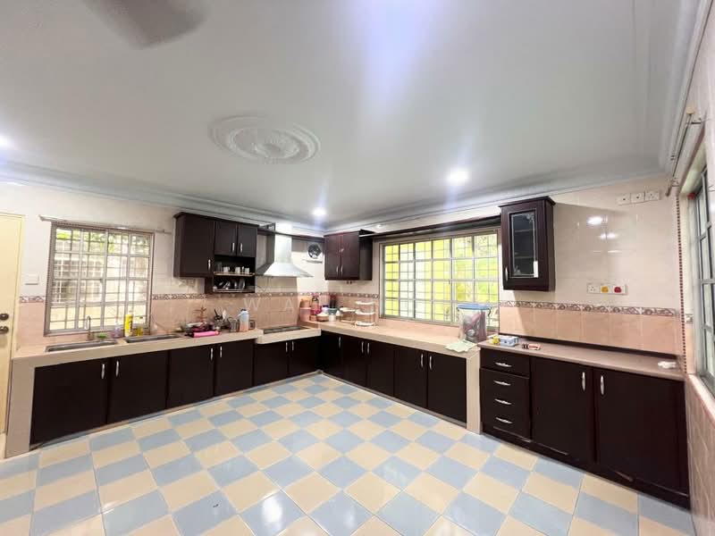 2-storey Terraced House for Sale in Bandar Putra Permai (Seri Kembangan) - Wai Hoe - Kitchen - PropertyGuru.com.my