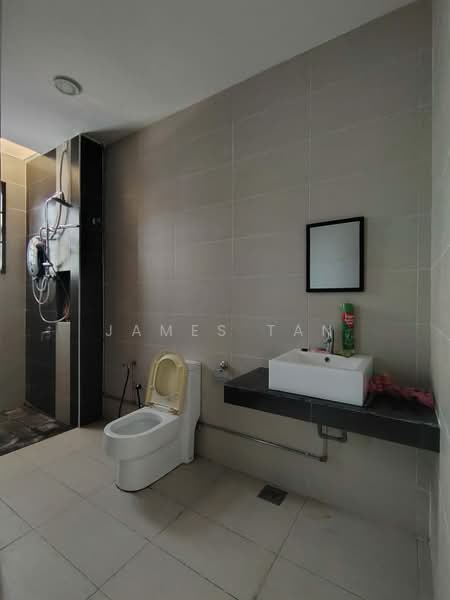 2-storey Terraced House for Sale in Skudai (Johor) - James Tan - Bathroom - PropertyGuru.com.my
