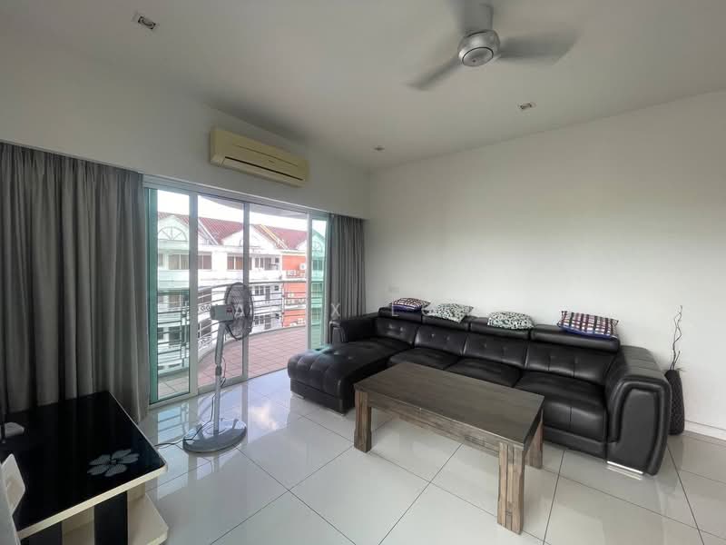 Kondominium untuk Dijual di The Laguna - Alex Loh - Living Room - PropertyGuru.com.my