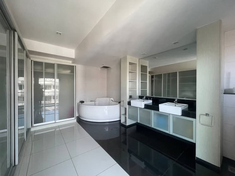 Kondominium untuk Dijual di The Laguna - Alex Loh - Bathroom - PropertyGuru.com.my