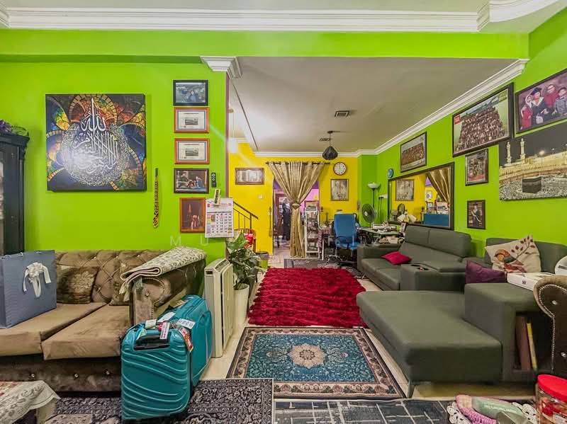 2-storey Terraced House for Sale in Meru (Klang) - Muz Hafiz - Living Room - PropertyGuru.com.my