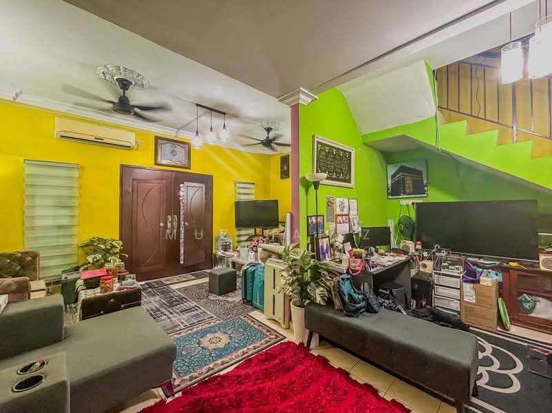 2-storey Terraced House for Sale in Meru (Klang) - Muz Hafiz - Living Room - PropertyGuru.com.my