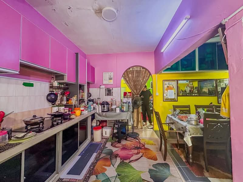 2-storey Terraced House for Sale in Meru (Klang) - Muz Hafiz - Kitchen - PropertyGuru.com.my