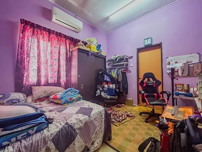 2-storey Terraced House for Sale in Meru (Klang) - Muz Hafiz - Bedroom - PropertyGuru.com.my