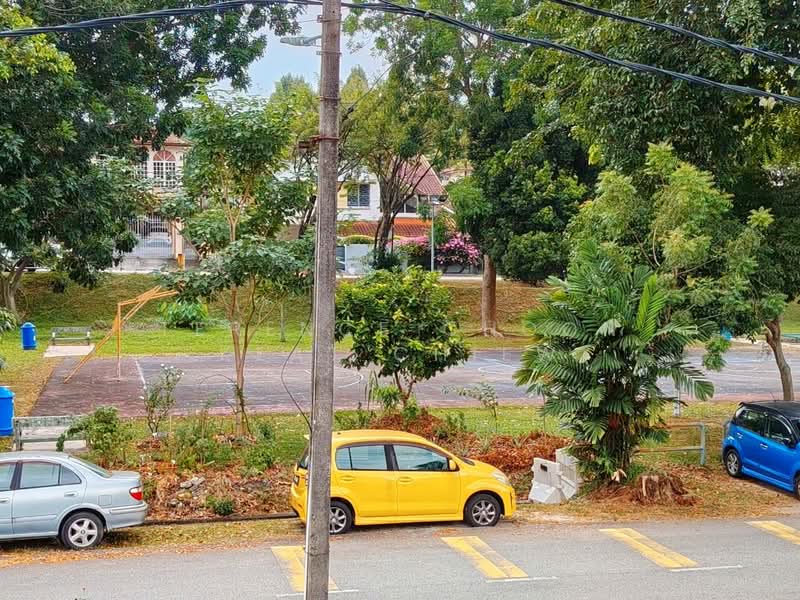 2-storey Terraced House for Sale in Petaling Jaya (Selangor) - Terence Choon Keat Chiew - Balcony view - PropertyGuru.com.my