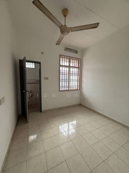 2-storey Terraced House for Rent in Bandar Putra (Kulai) - Fion Choo - Bathroom - PropertyGuru.com.my