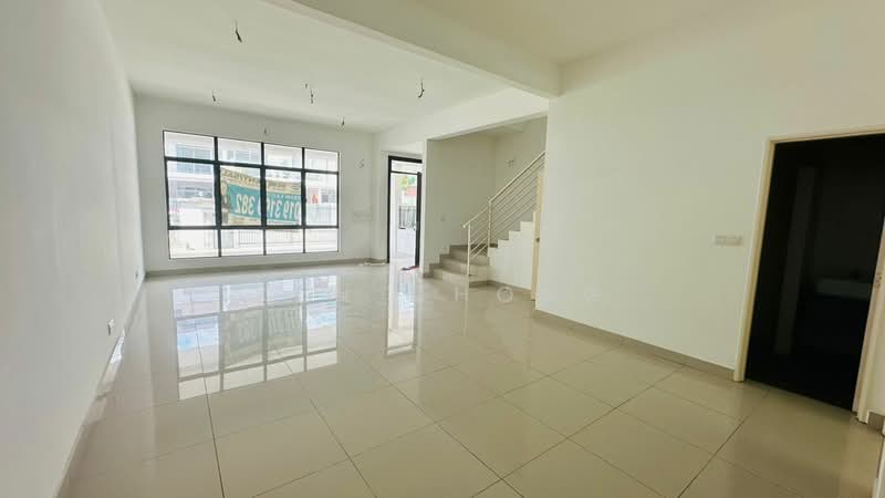 Rumah Teres 2 Tingkat untuk Dijual di M Residence (Rawang) - Ken Chong - Living Room - PropertyGuru.com.my