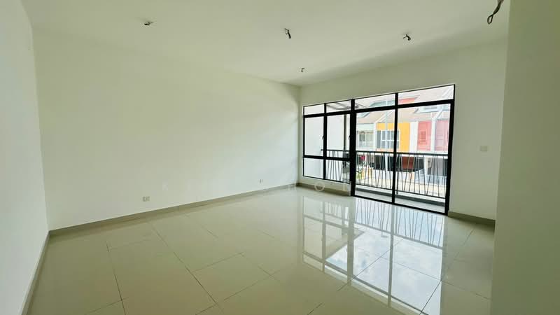 Rumah Teres 2 Tingkat untuk Dijual di M Residence (Rawang) - Ken Chong - Living Room - PropertyGuru.com.my