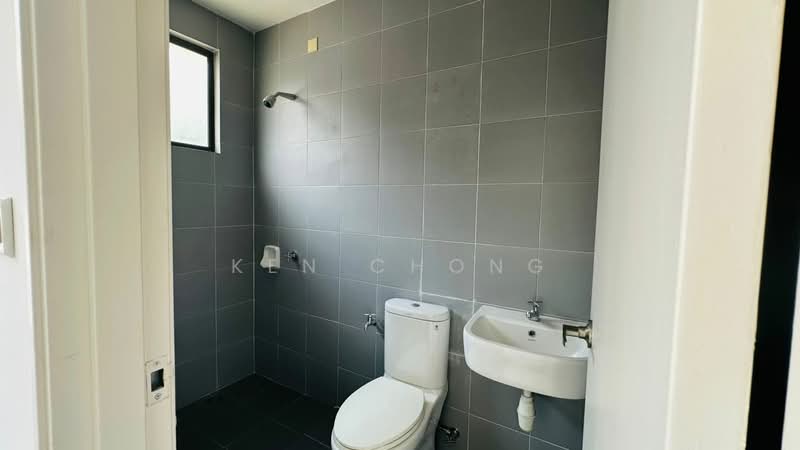 Rumah Teres 2 Tingkat untuk Dijual di M Residence (Rawang) - Ken Chong - Bathroom - PropertyGuru.com.my