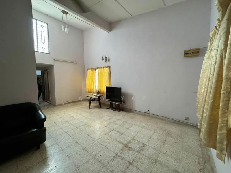 1-storey Terraced House for Rent in Taman Cuepacs (Kepong) - Amy Yap - Living Room - PropertyGuru.com.my